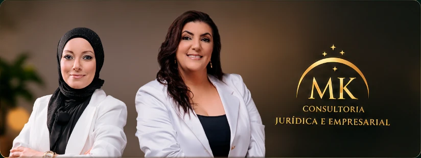 Profissionais da MK Consultoria Jurídica e Empresarial com sua logomarca